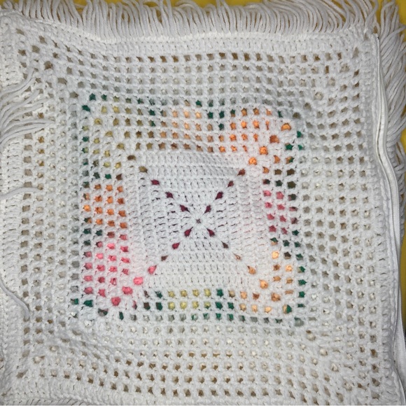 Vintage Handmade Knit Pillowcase Sofa Pillow Sham Chunky White Floral Fringe - Picture 8 of 11